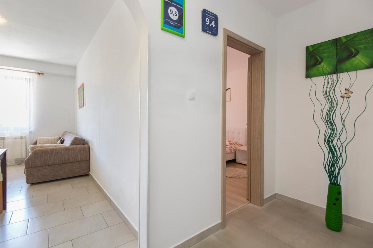 Apartmani Xenia & Desiderio Buzet Dış mekan fotoğraf