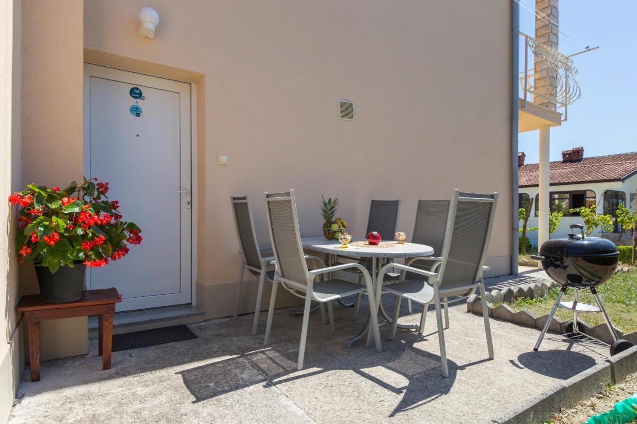Apartmani Xenia & Desiderio Buzet Dış mekan fotoğraf