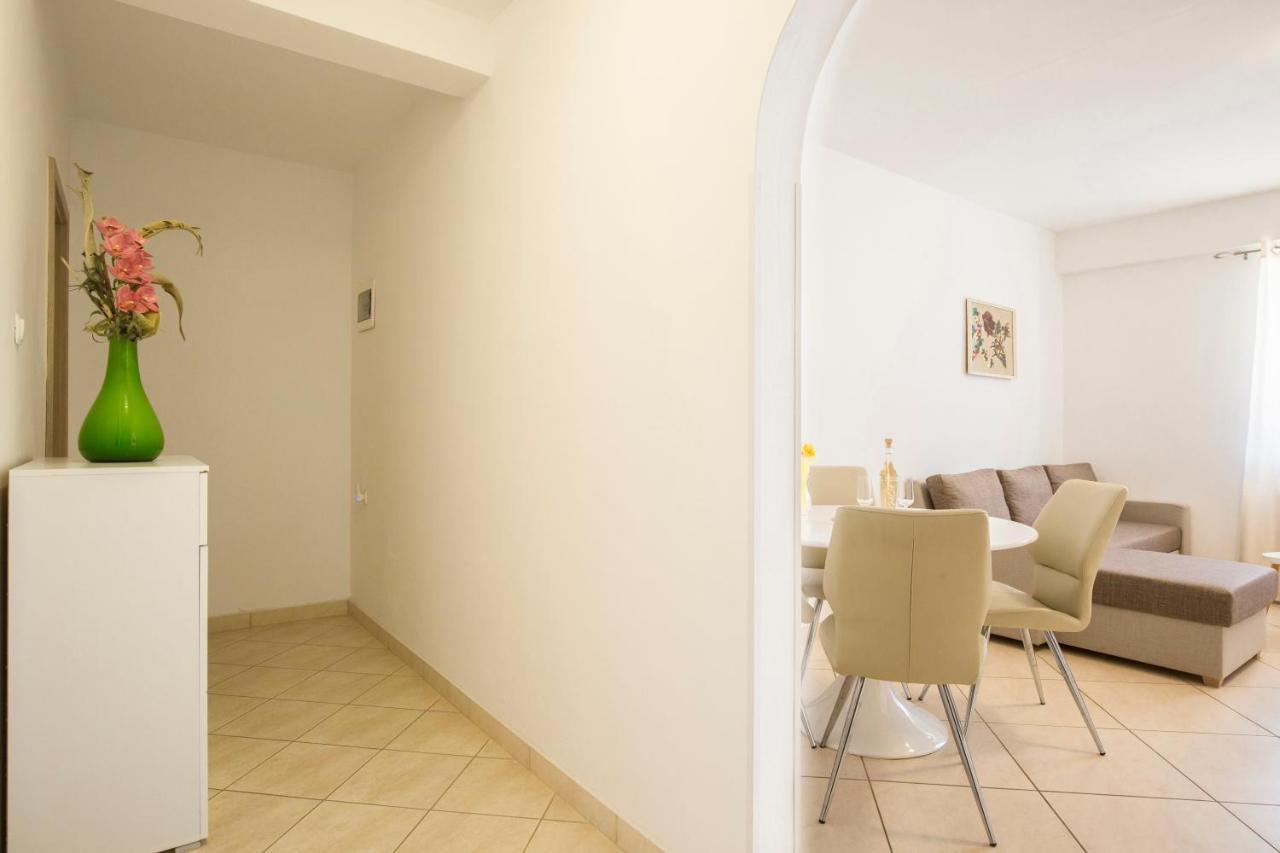 Apartmani Xenia & Desiderio Buzet Dış mekan fotoğraf
